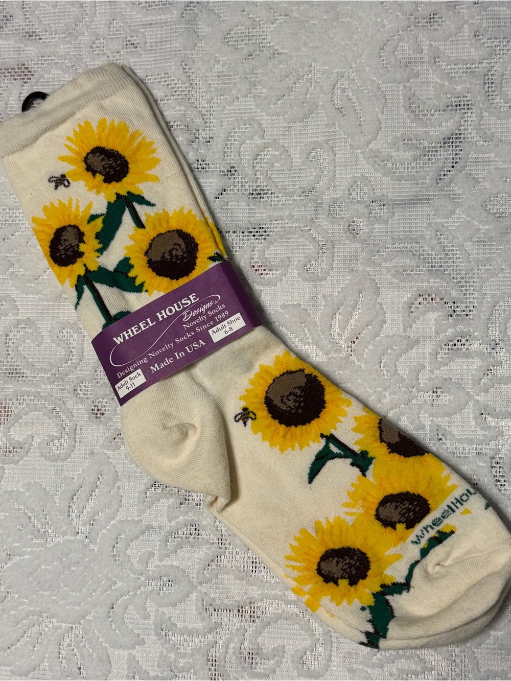 New Wheel House Women’s Cream Sunflower Socks size 9-11